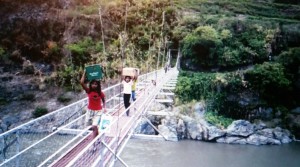 Zheny - bridge with items