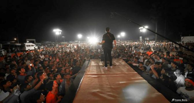 Rune - transmitting the Gospel to a young, enthusiastic crowd at his concert in Pakistan